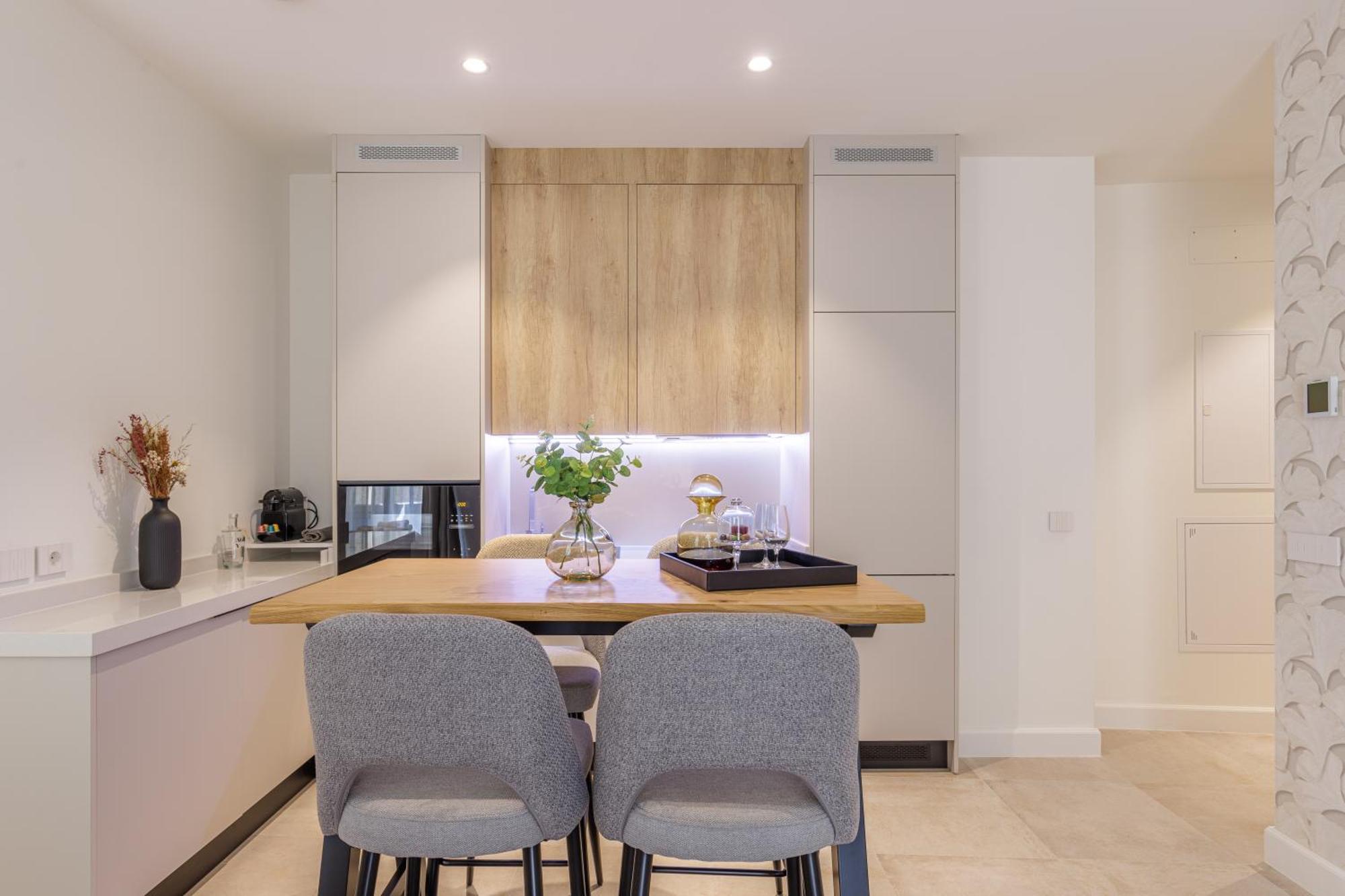 Plaza Del Siglo & Boutique By Caleta Homes * Malaga